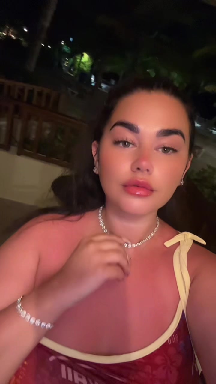 @luanapeach