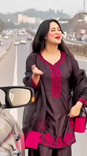 @🫀Zeenat 🔥
