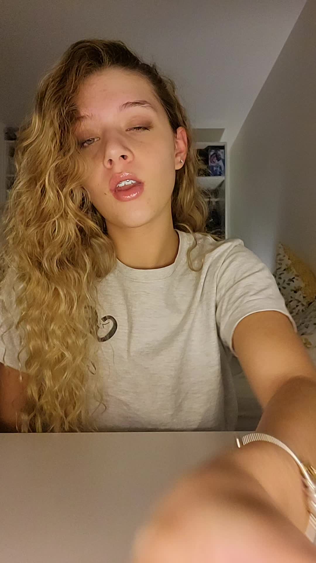 @hola🇵🇹🇲🇫