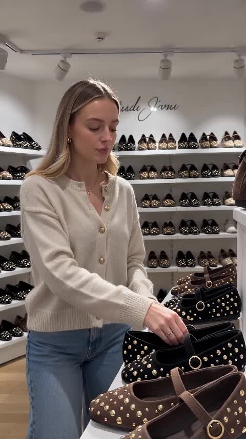 @annaneomy1
