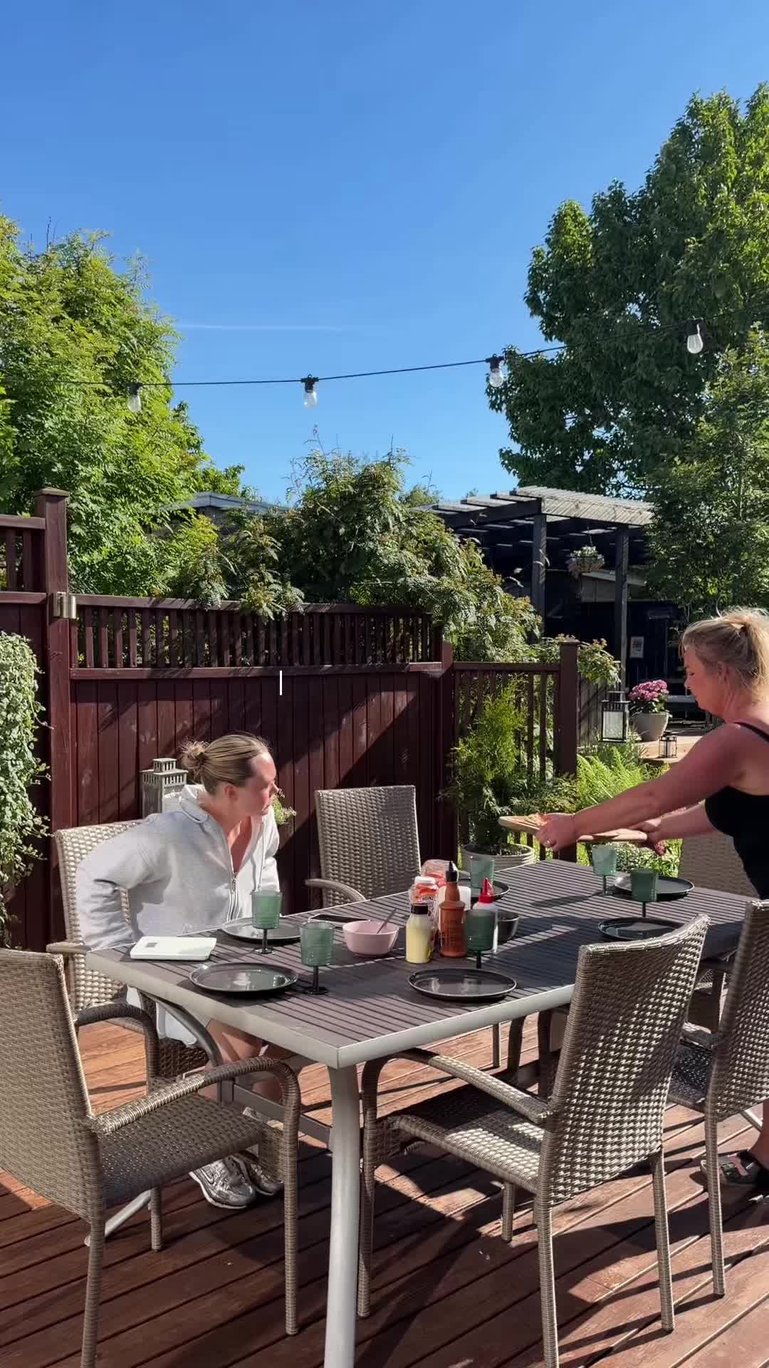 @Sessel&iacute;a Dan R&oacute;bertsd&oacute;ttir