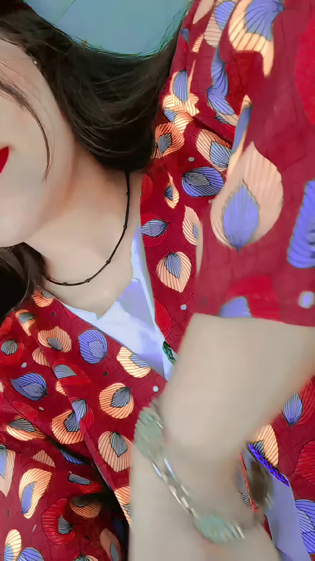 @༺ 🍁𝑬𝒚𝒆𝒔 𝒒𝒖𝒆𝒆𝒏🍁 ༻
