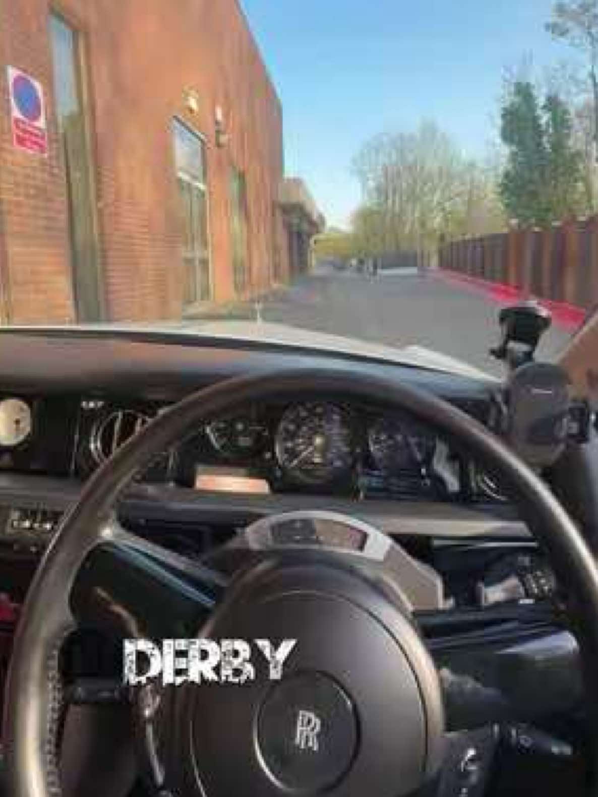 @VLRchauffeurs