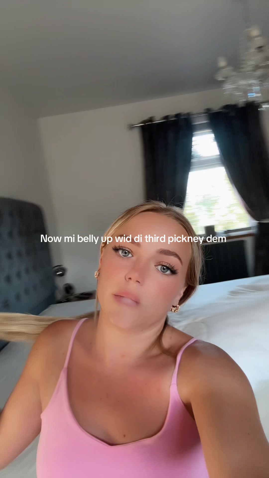 @🐝