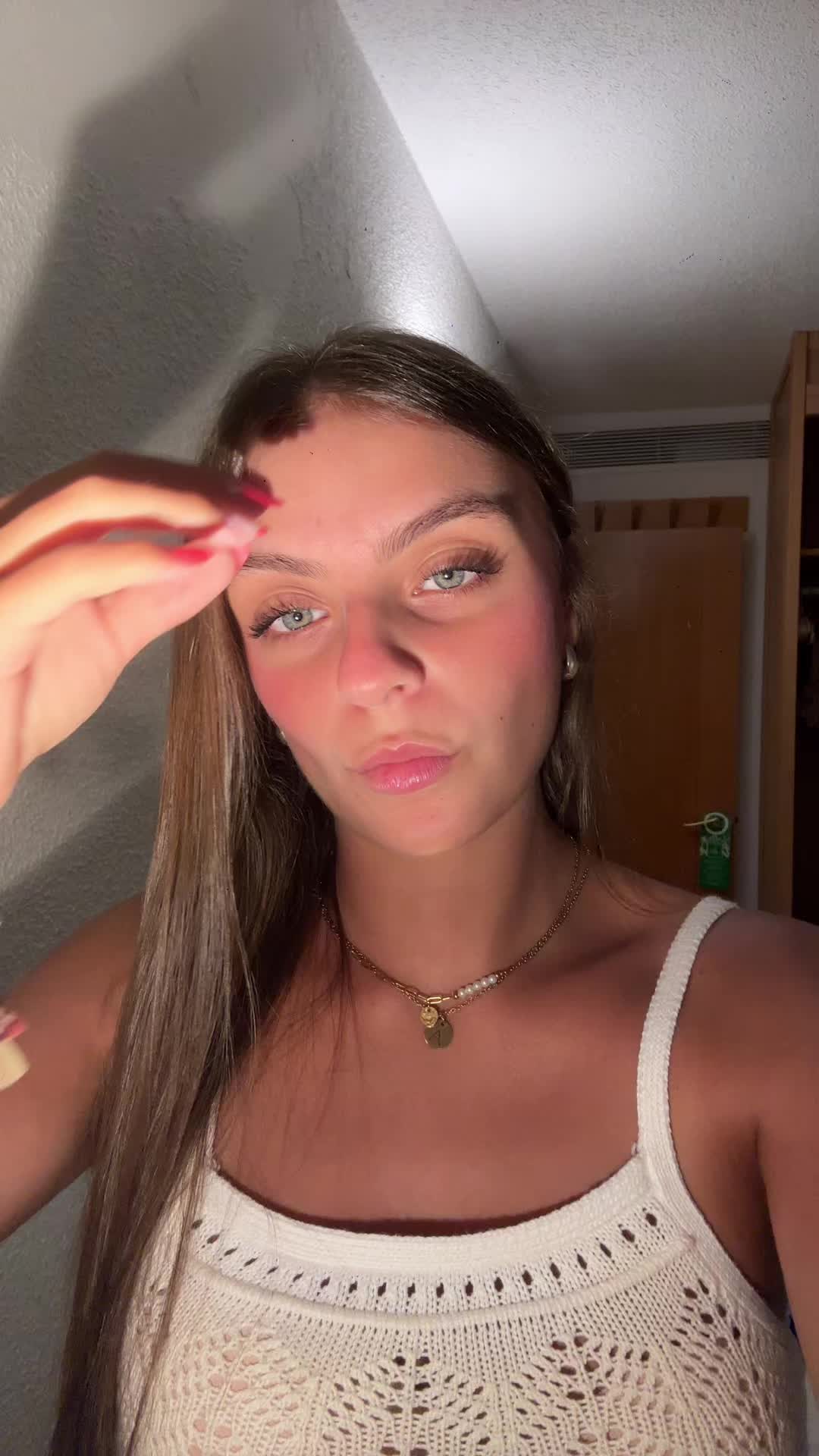 @Ainara