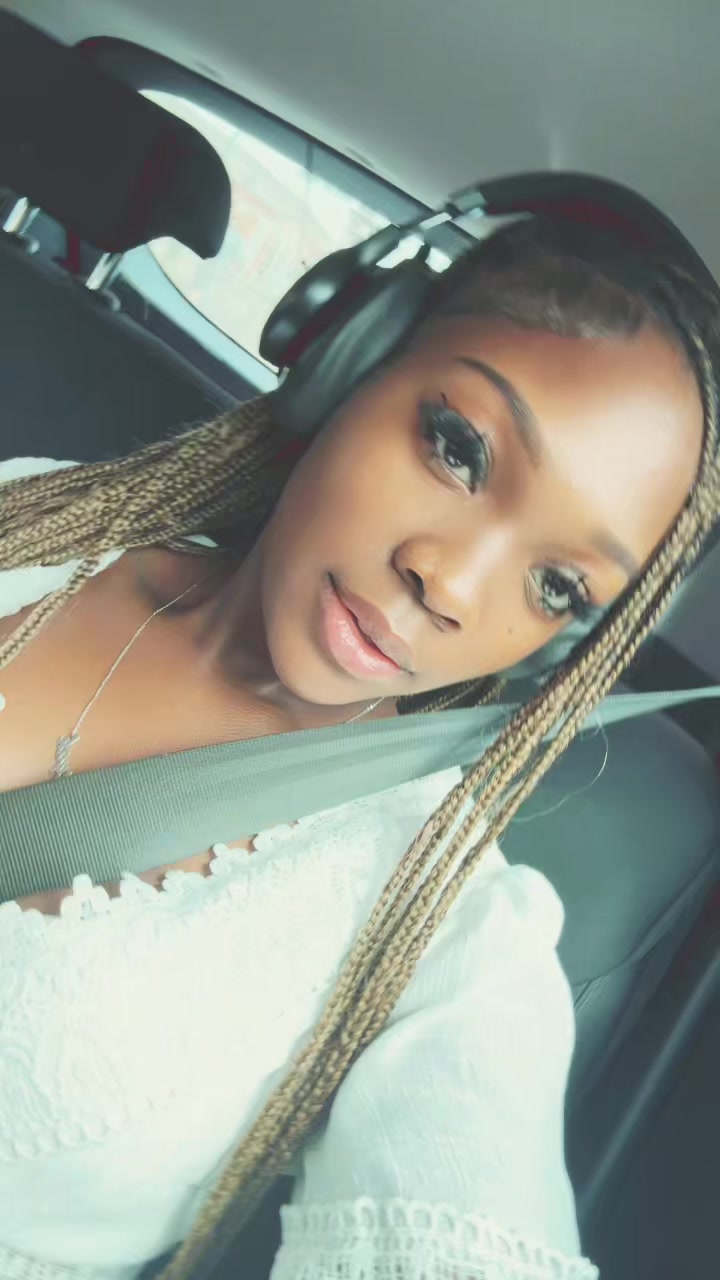 @👻