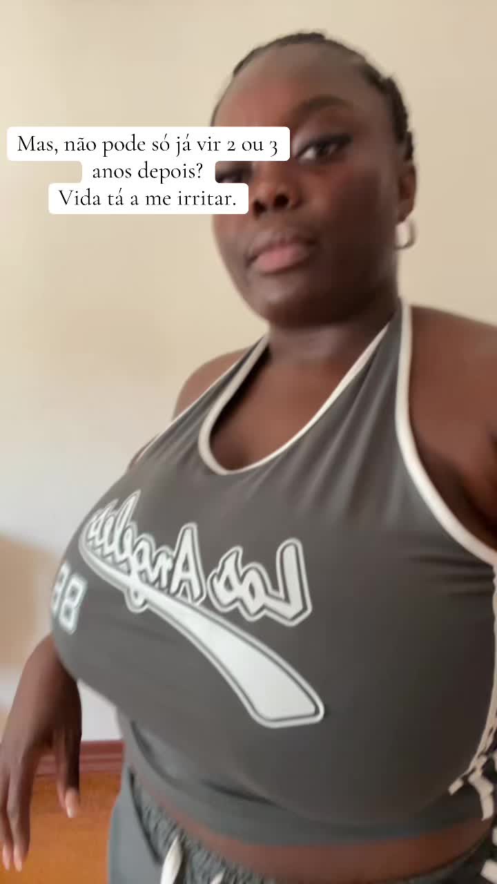 @Eleniaax