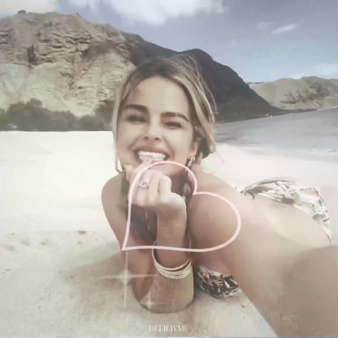 @𝓓𝓮𝓵𝓲𝓵𝓪