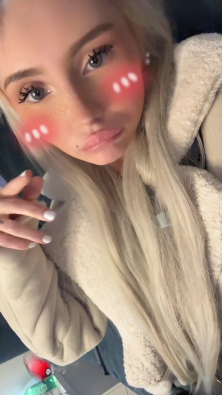 @👸🏼