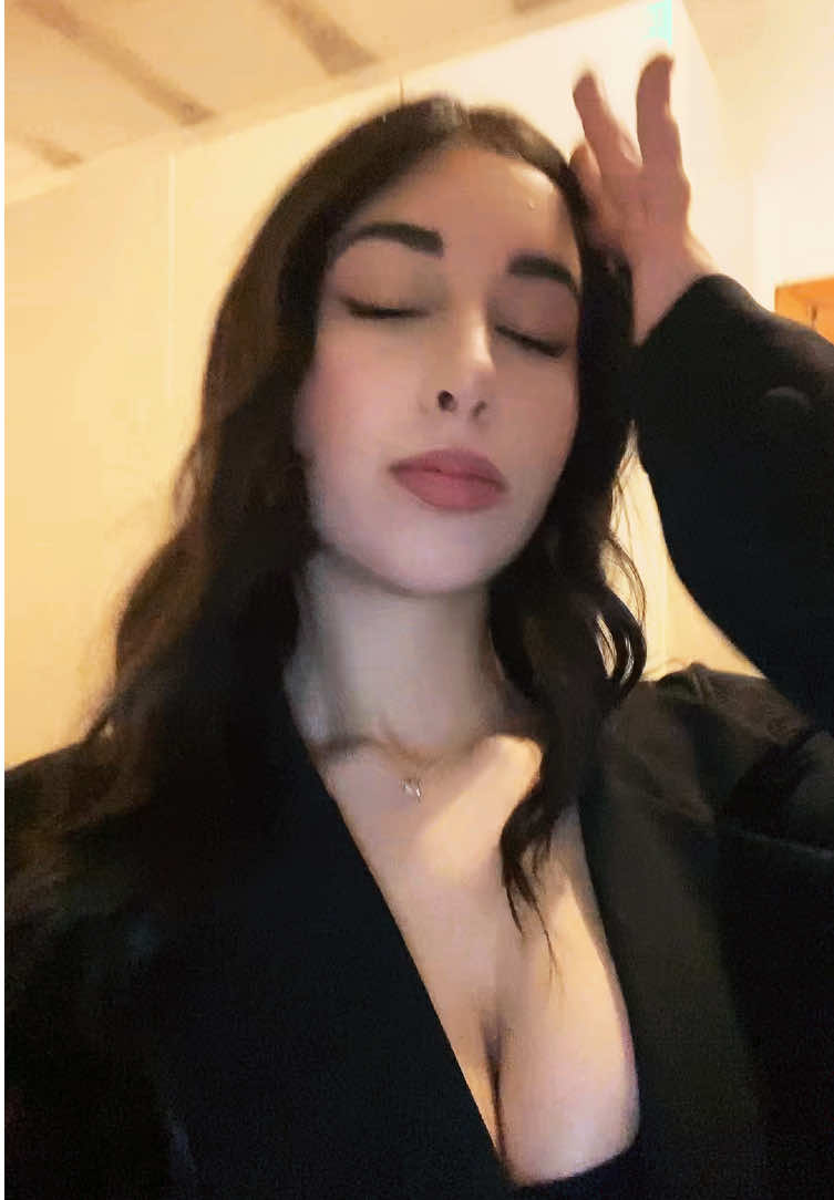 @claudia