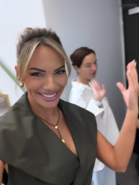 @imaleskou_fans