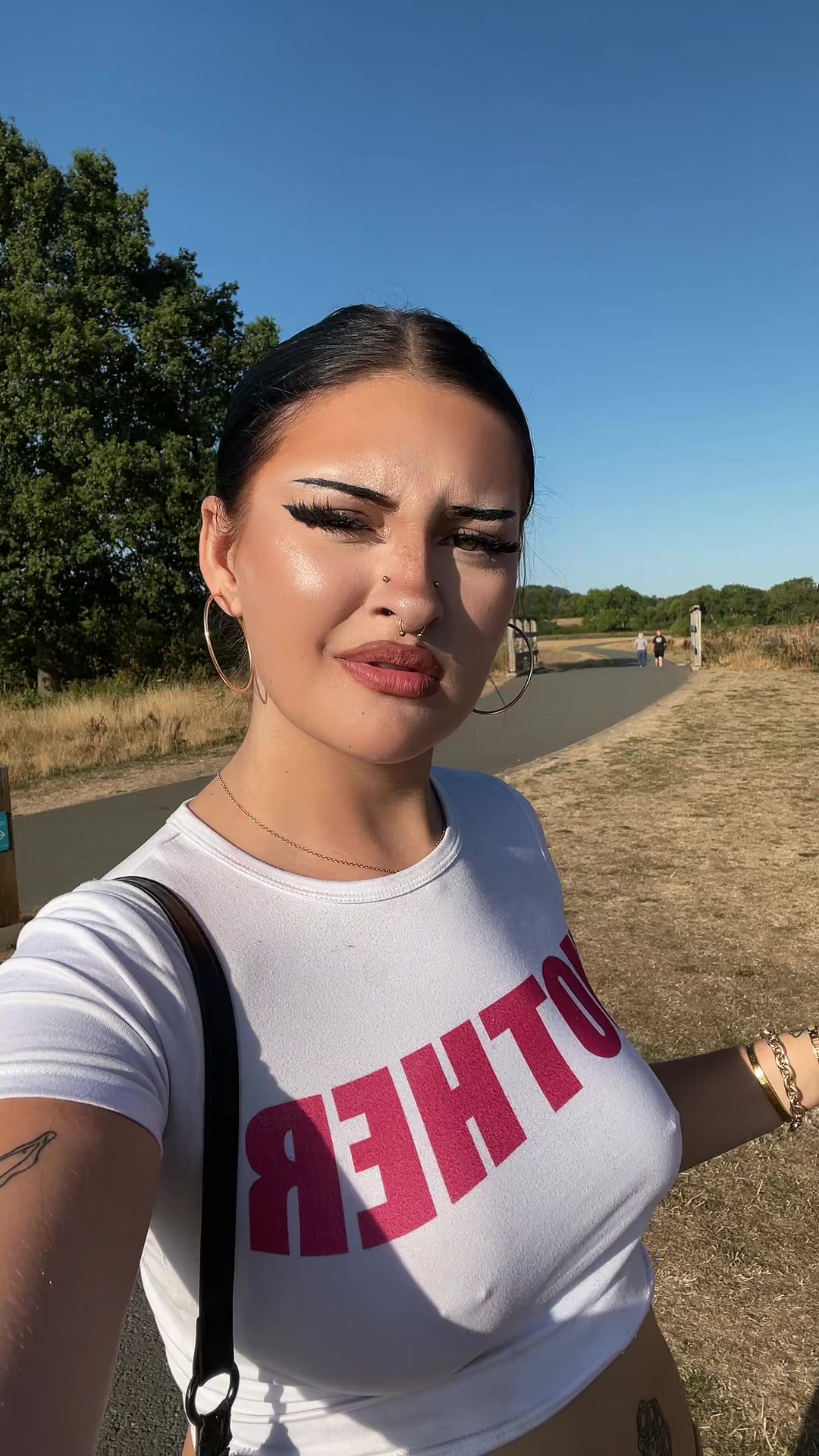 @𝐄𝐕𝐄𝐑𝐋𝐘𝐍