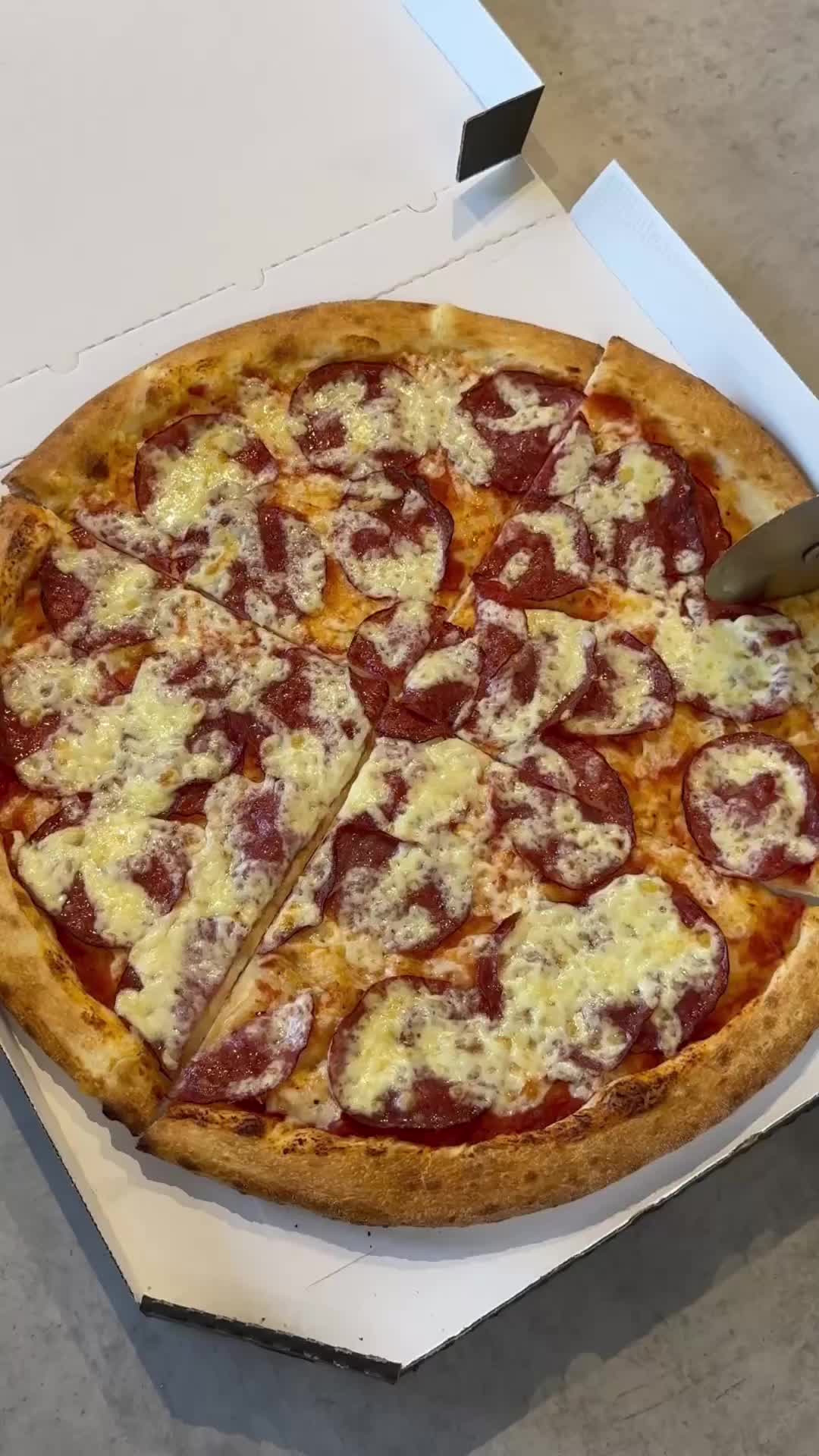 @To_je_žr&aacute;dlo