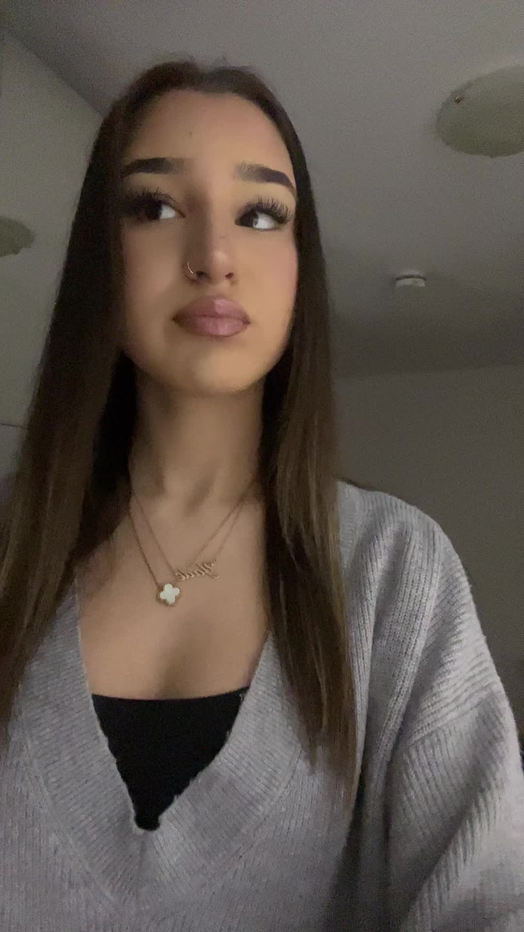 @y‘