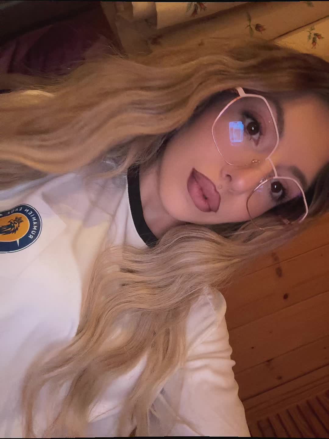 @Lara❣️