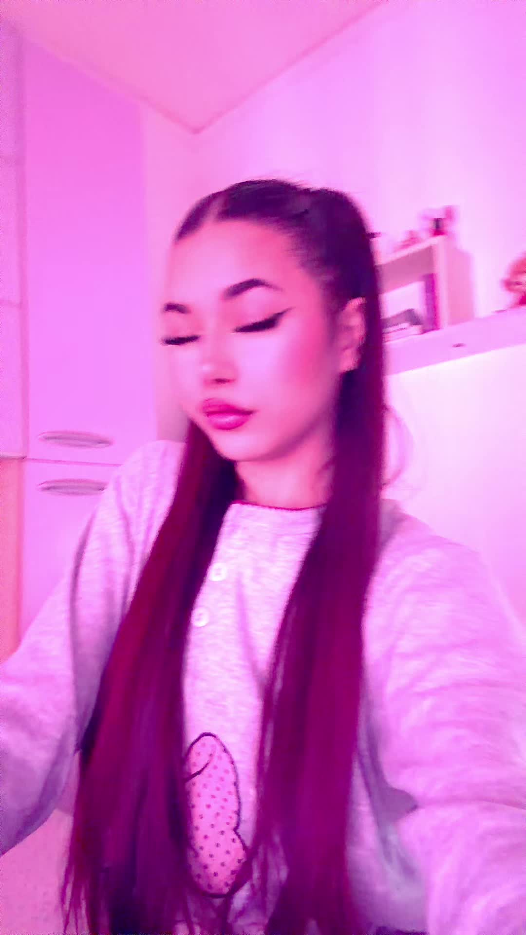 @E R I K A🦋