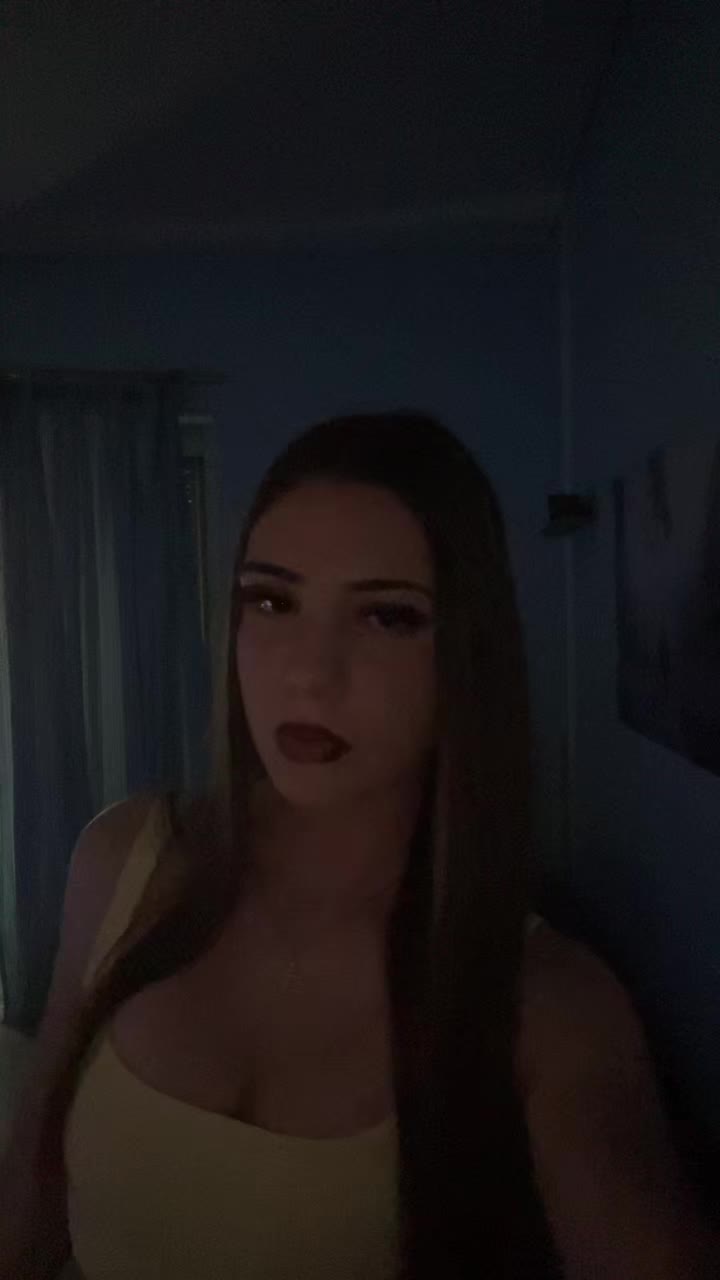 @𝟖.𝐯𝐚𝐥𝐞𝐧𝐭𝐢𝐧𝐚𝐚💸