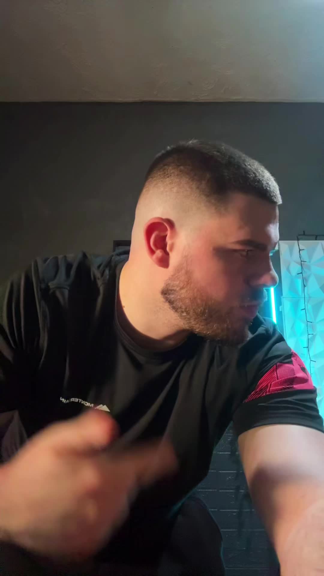 @Kobez