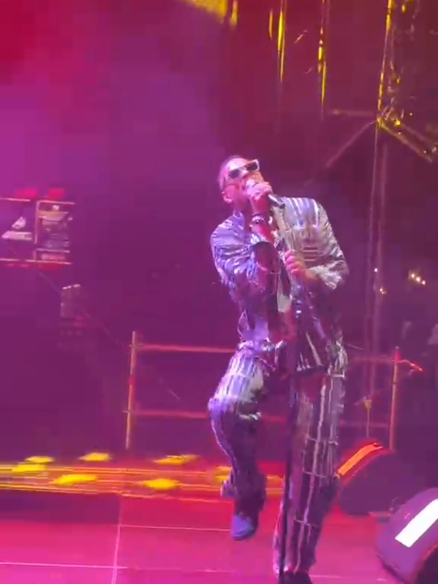 @Mohombi