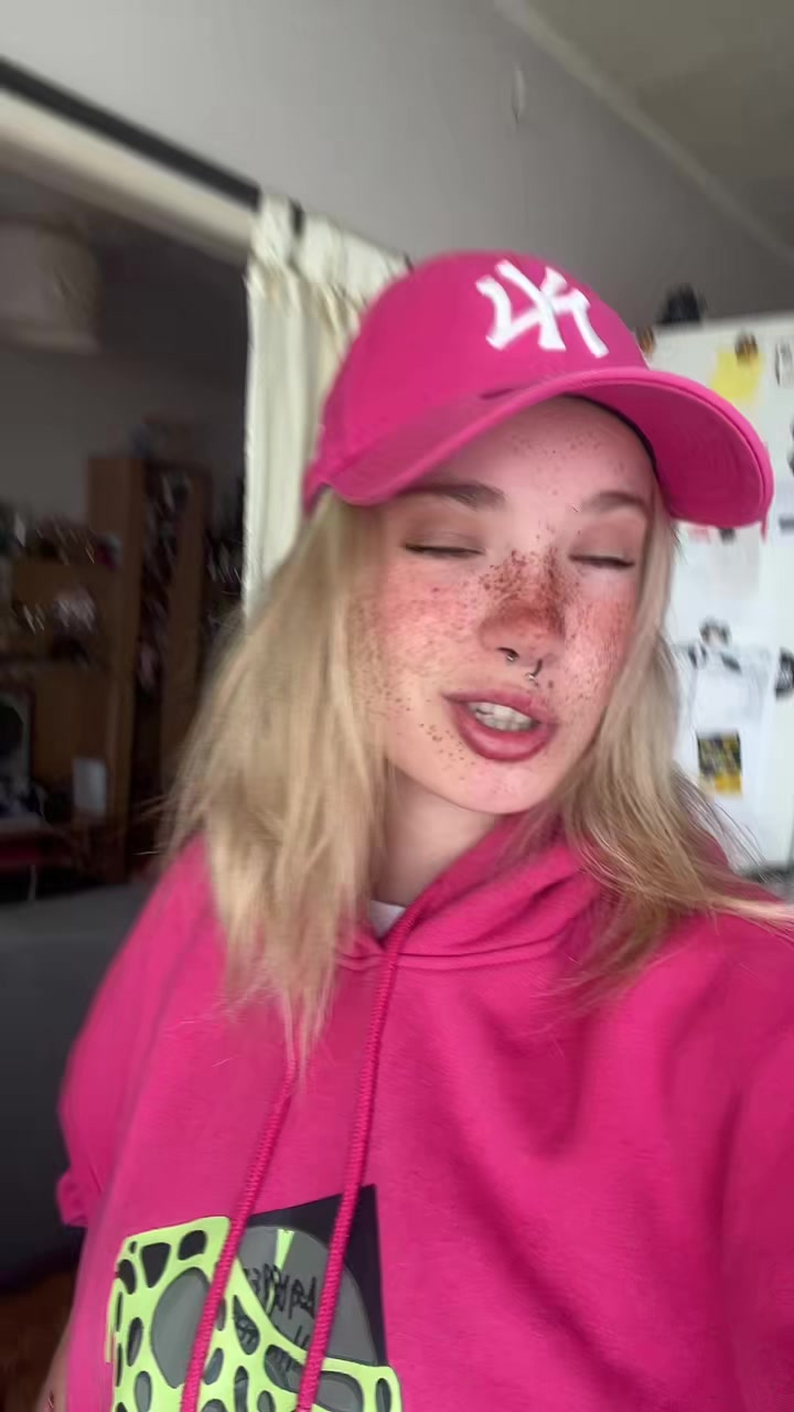 @Prostě normal holka