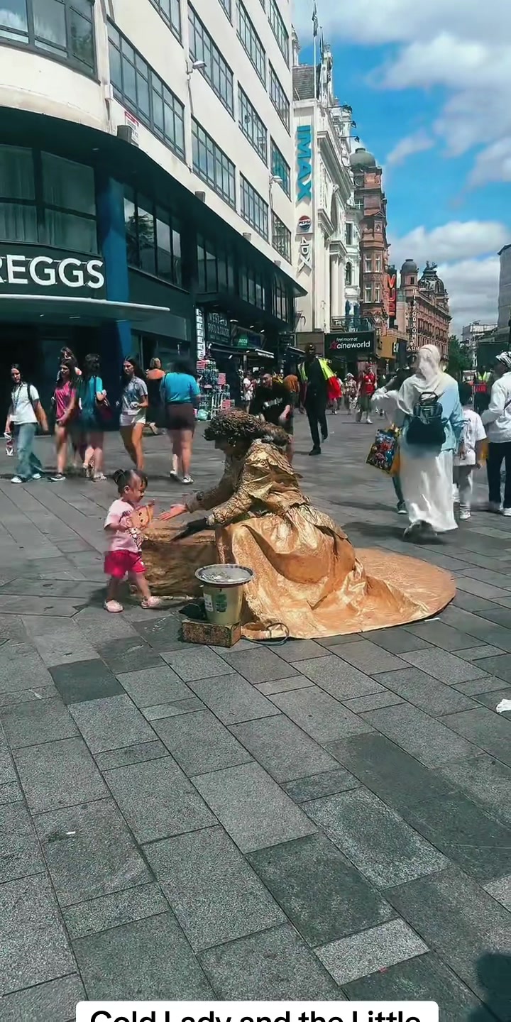 @Gold Lady