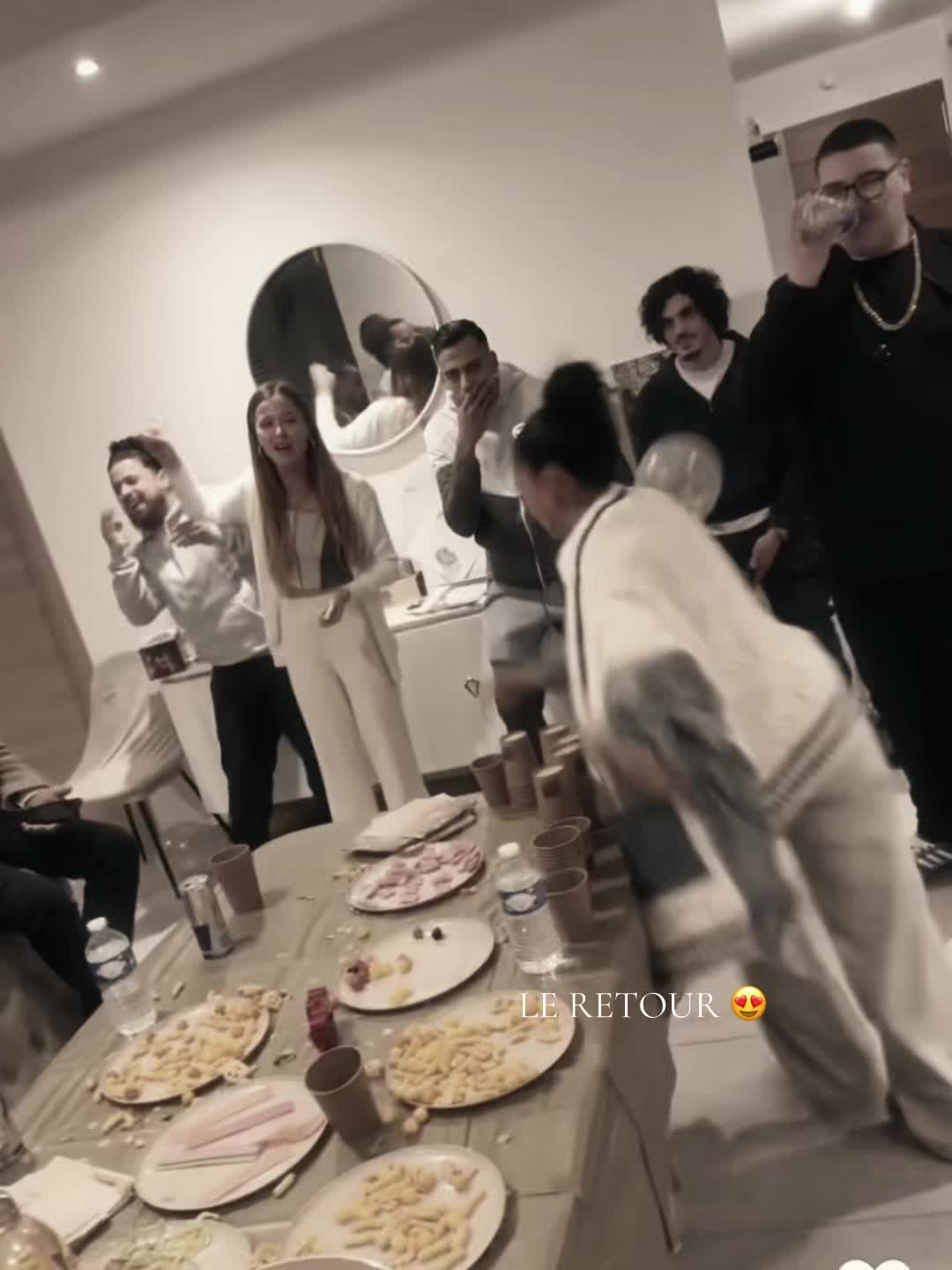 @𝑳𝒖𝒏𝒂🥥
