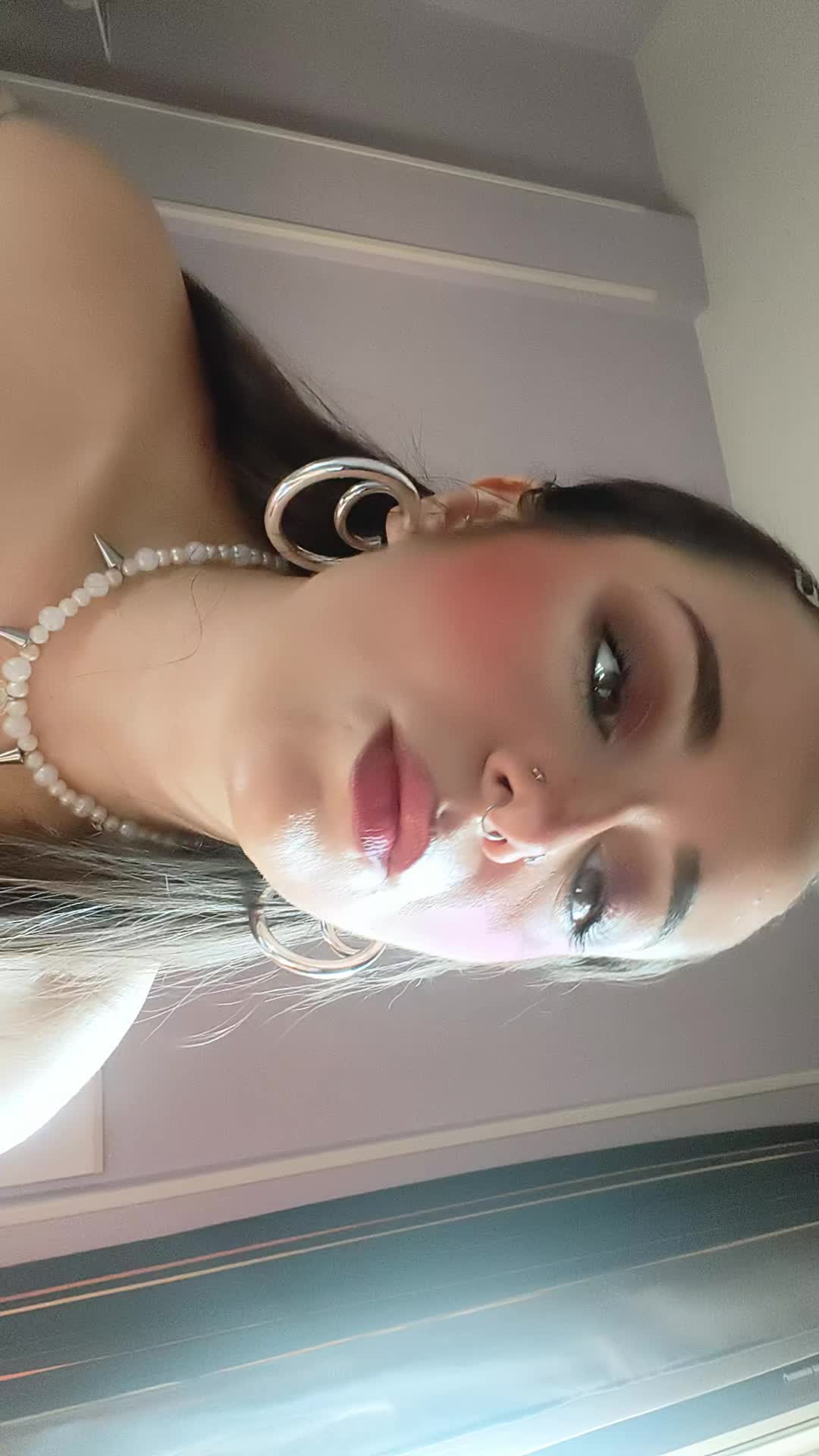 @Carla