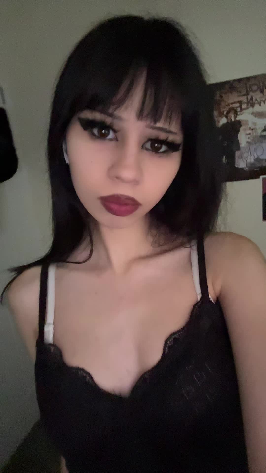@𝔇𝔞𝔫𝔦𝔢𝔩𝔩𝔞 🧛🏻&zwj;♀️🦇