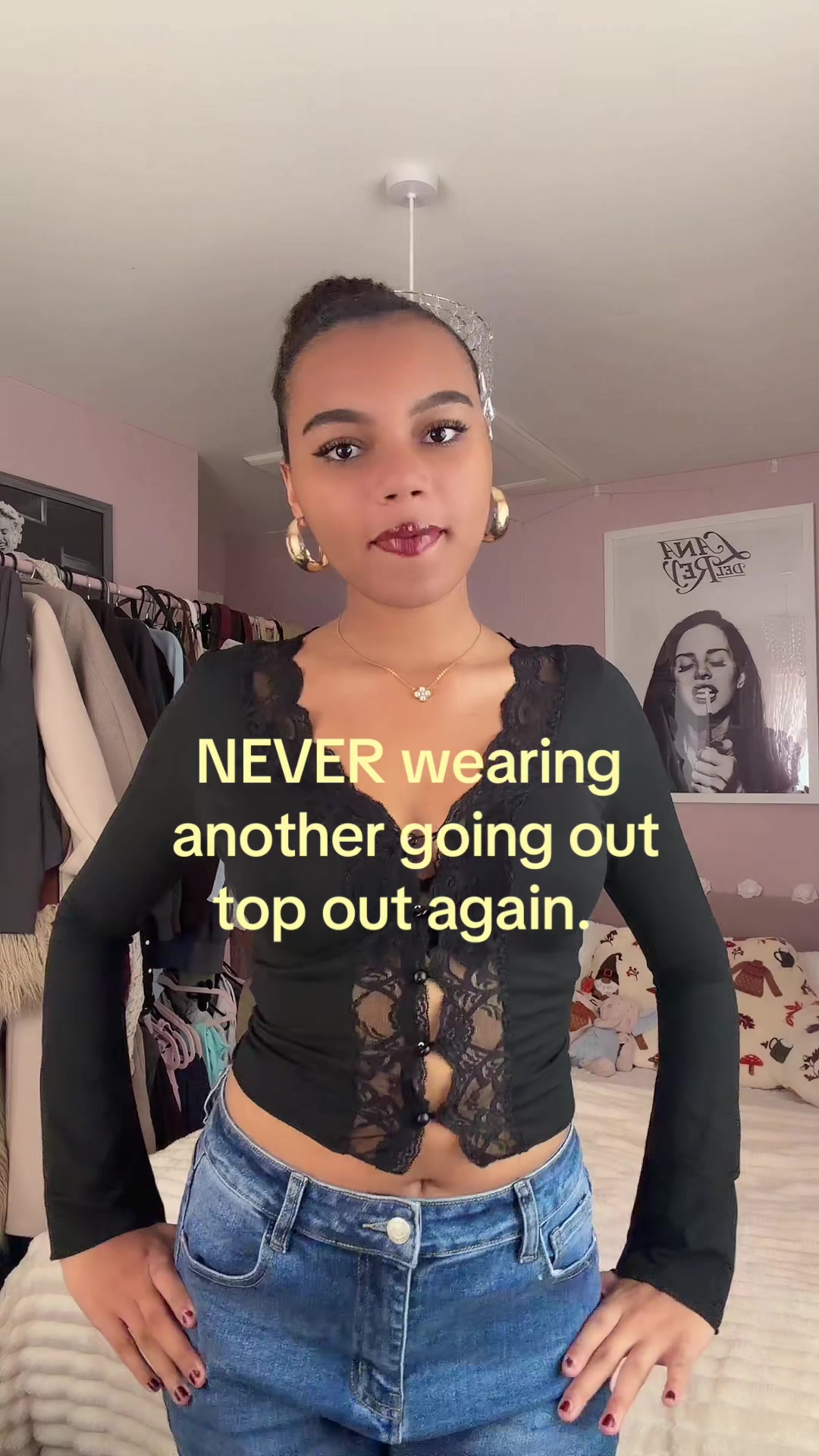 @𝐂𝐡𝐥𝐨🤍🎀