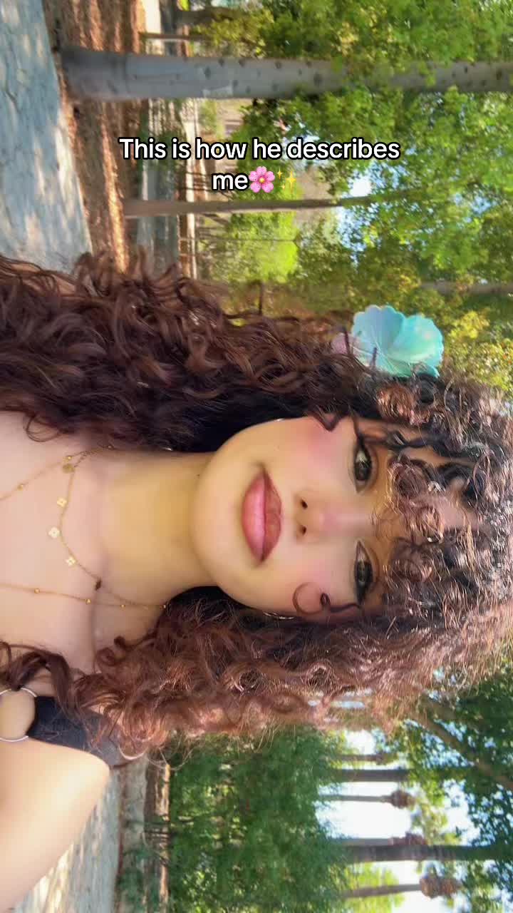 @Curlypurlyy👩🦱