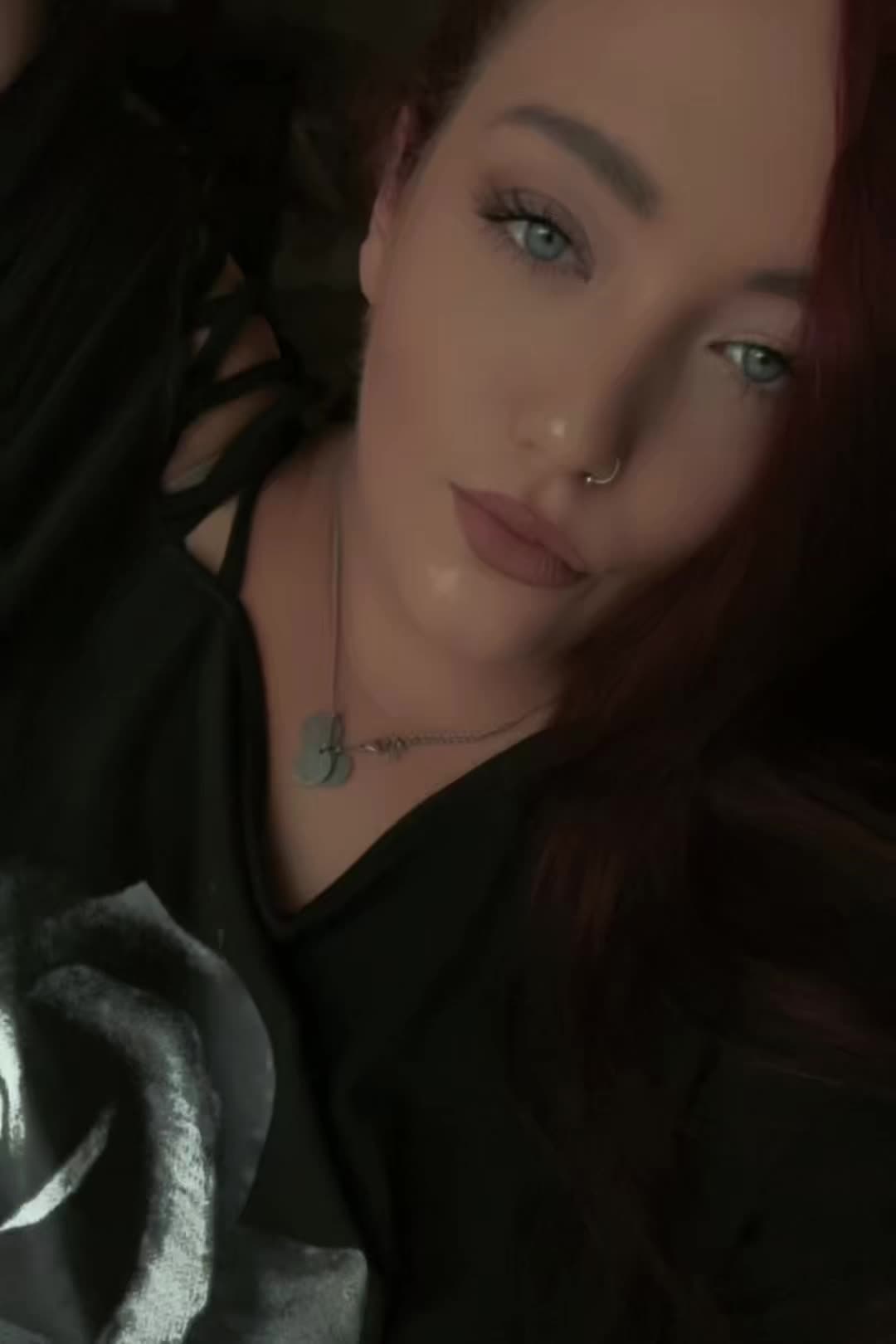 @😈Devilsqueen👑