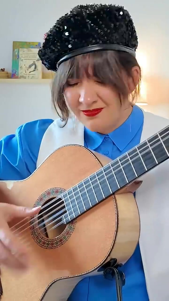 @Paola Hermos&iacute;n