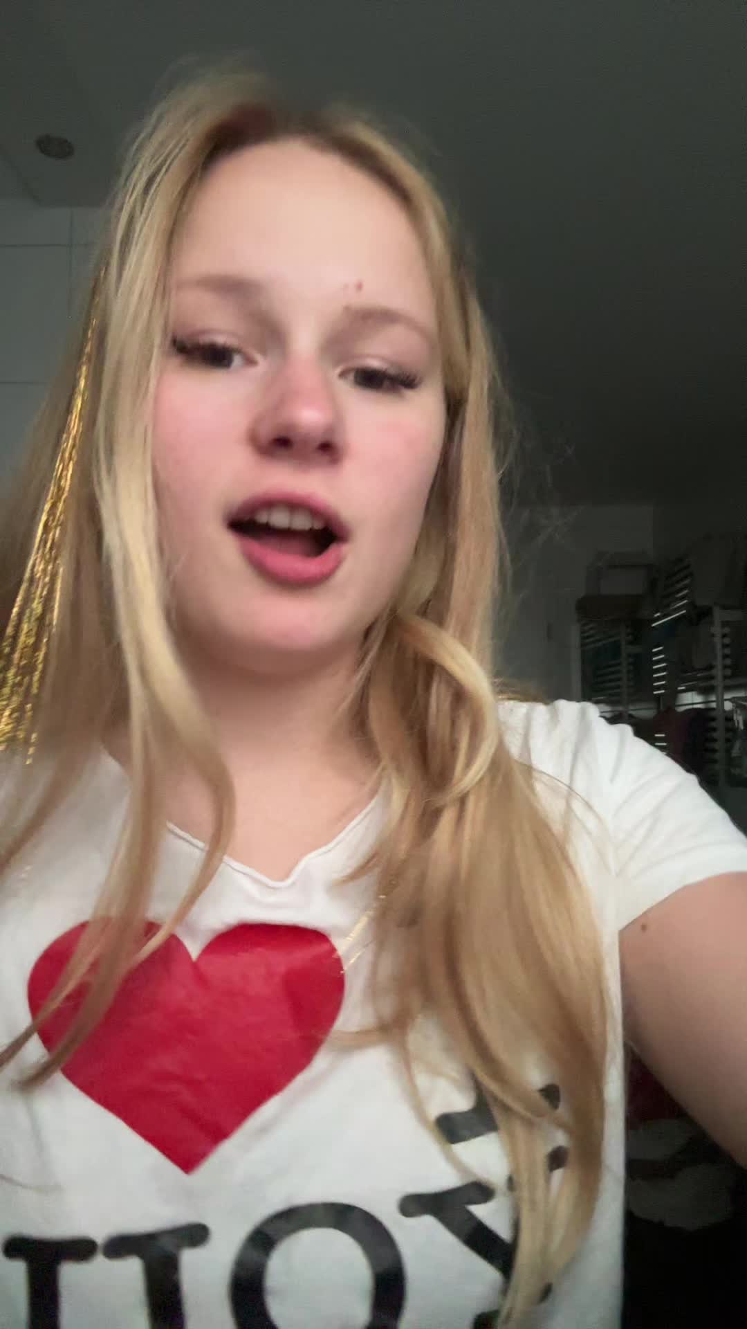 @nicole