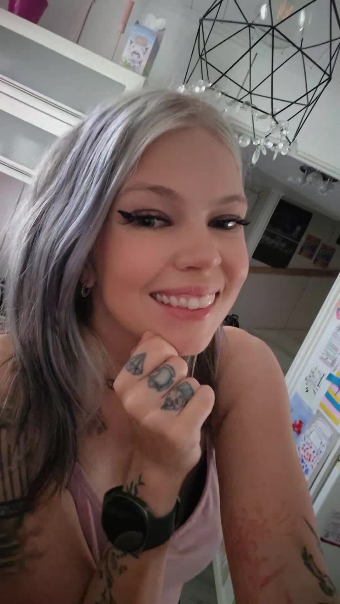 @Jennzilla 🦖