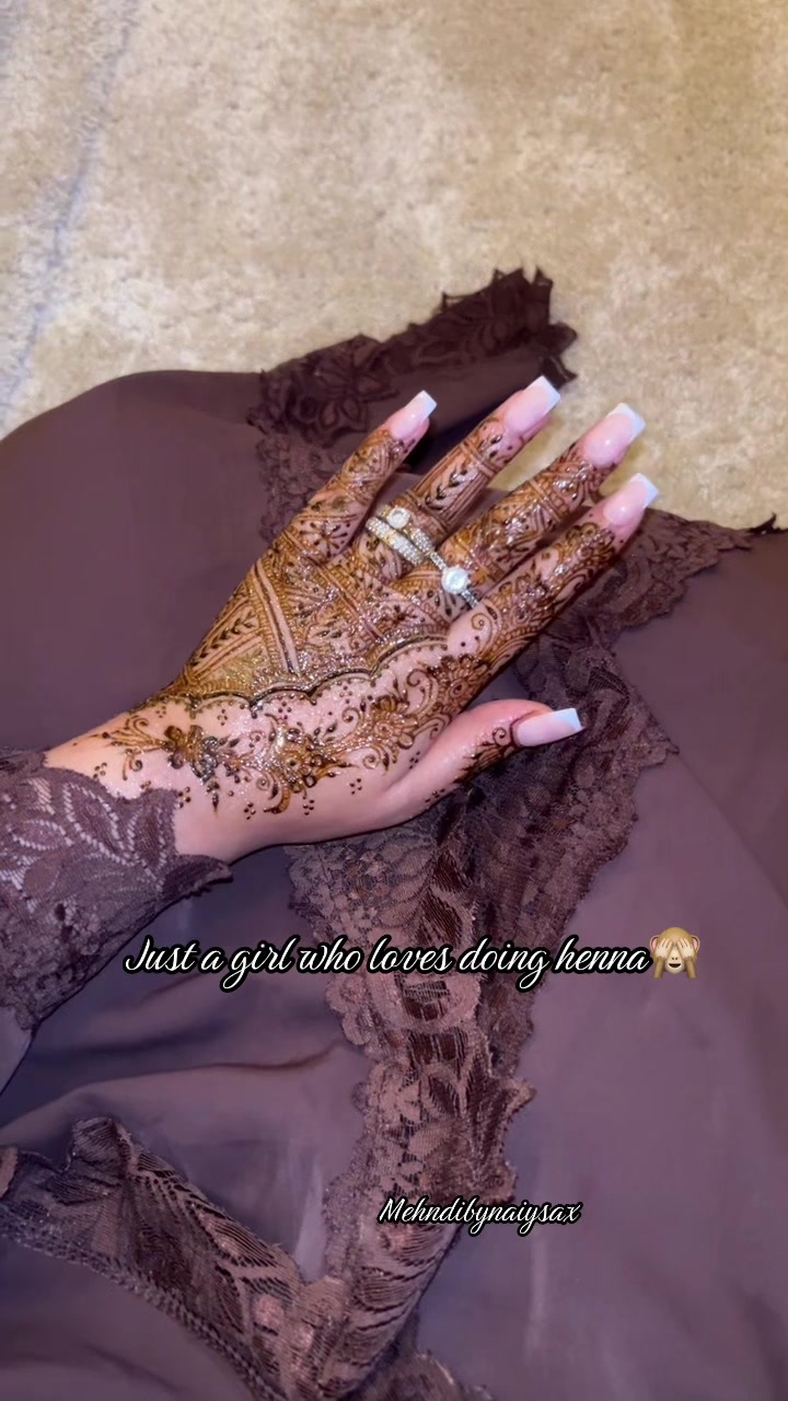 @MehndibyNaiysa🖤