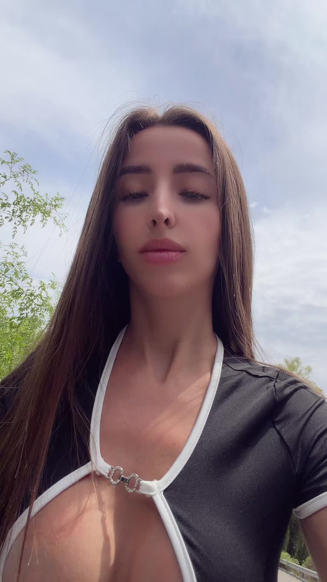 @nayiimtnez