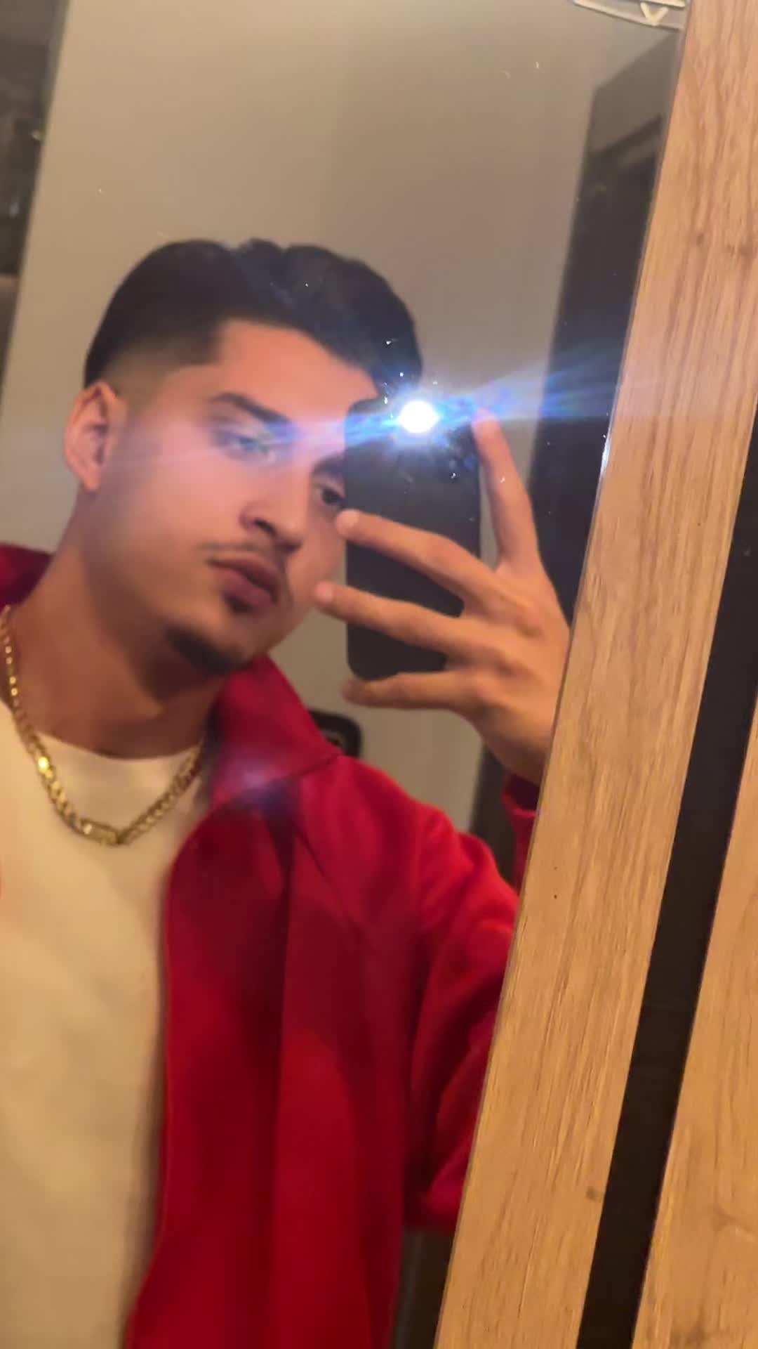 @AlecsandruMaryo