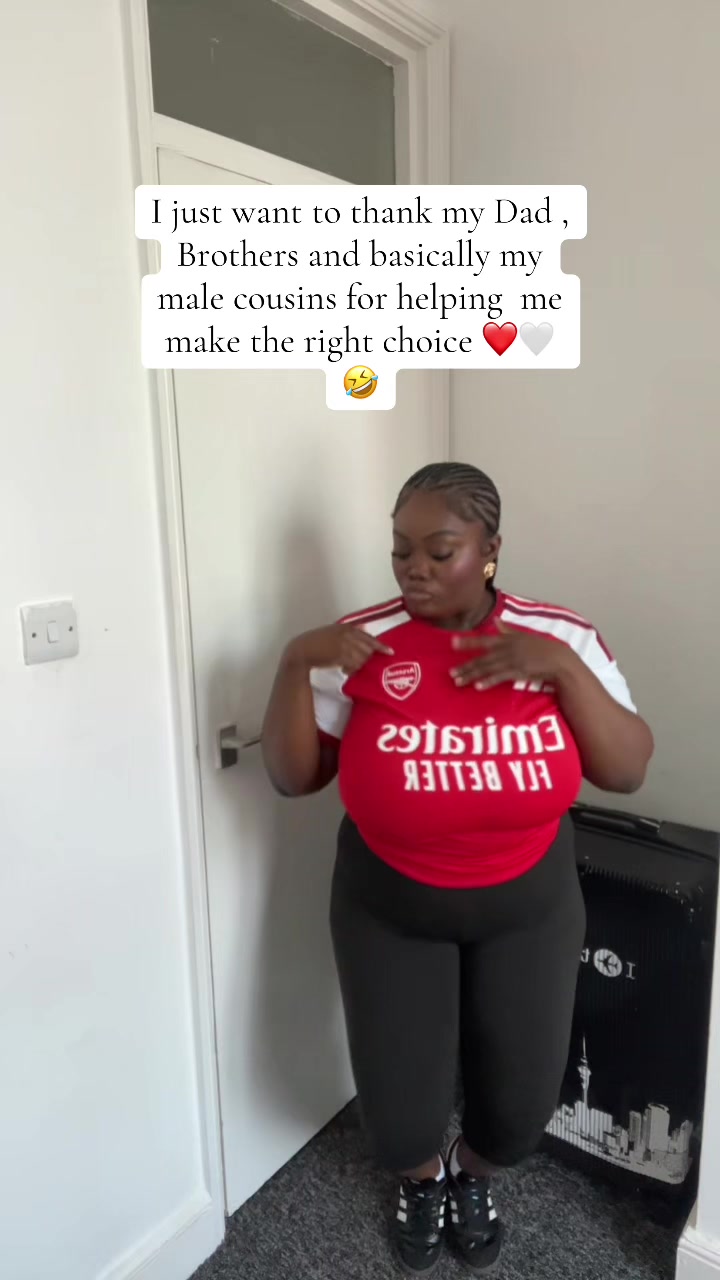 @Eleniaax