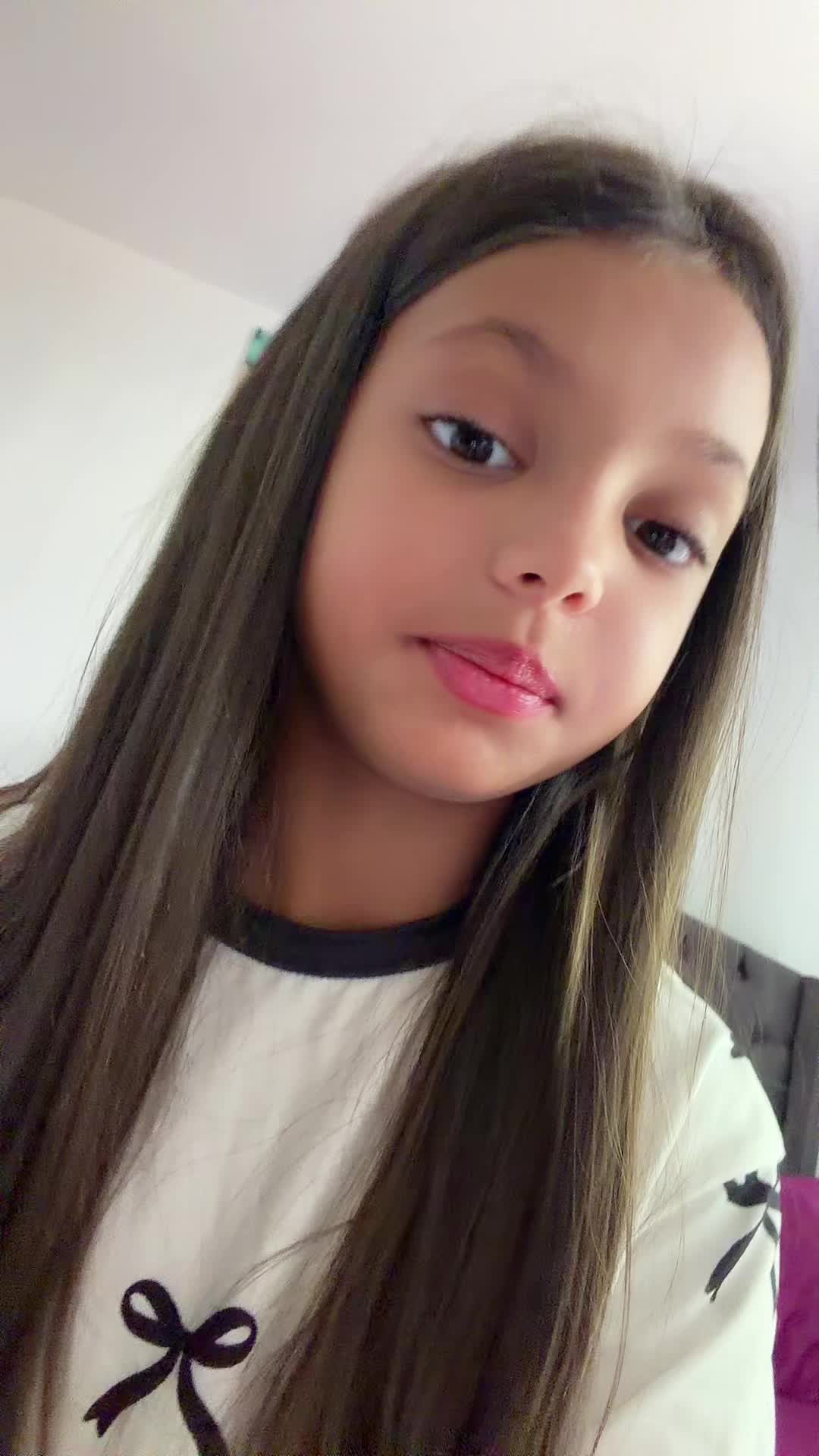 @𝑴𝒆𝒍𝒊𝒔𝒂🦋