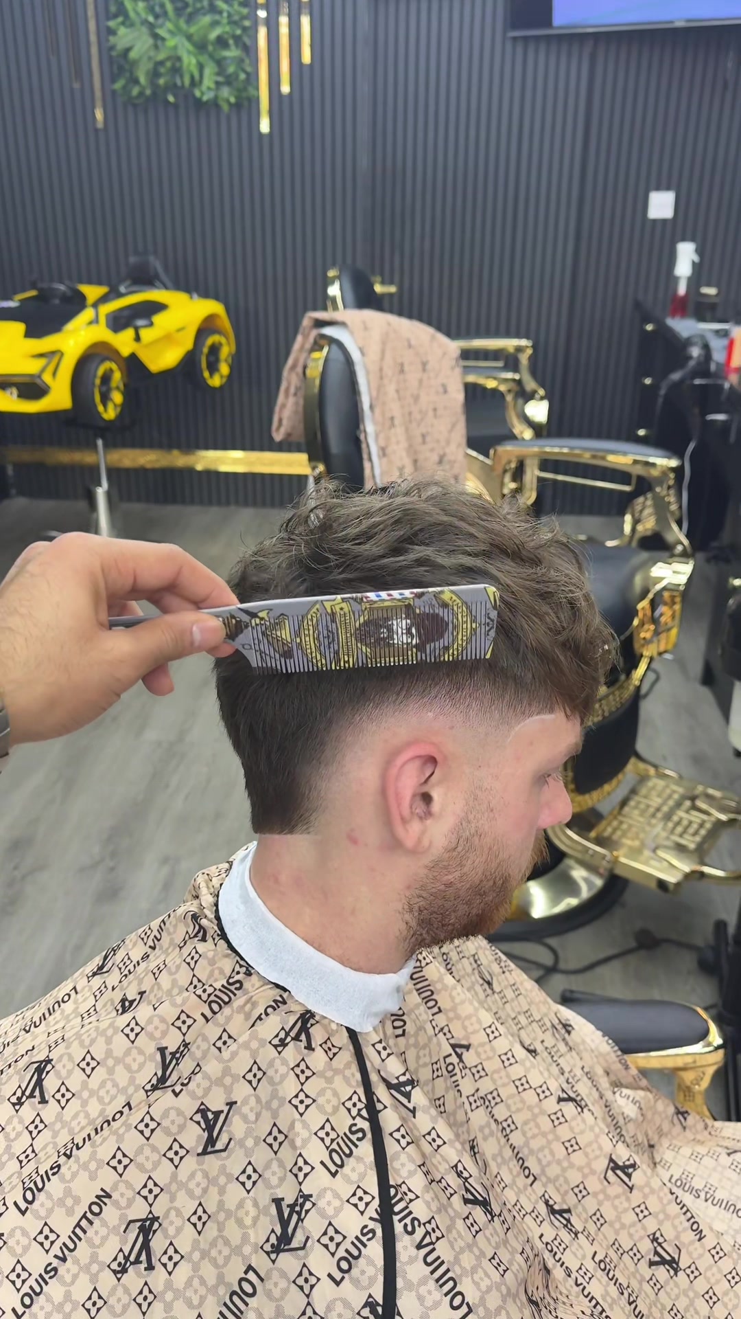 @Lin's Barbershop stalham