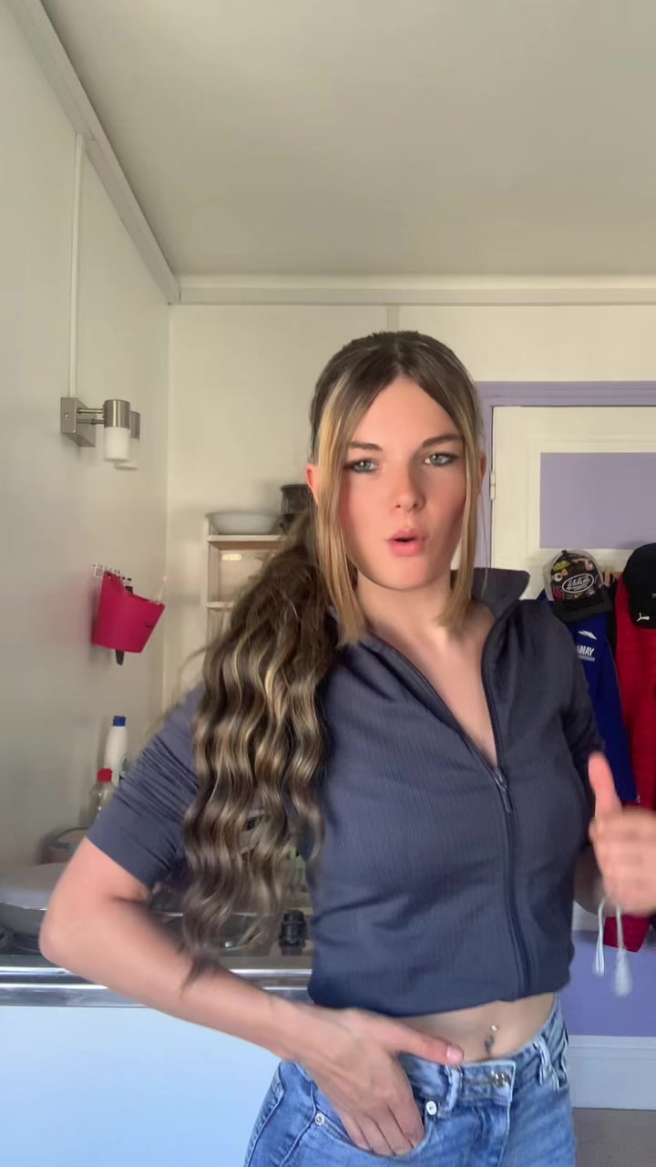 @gwen🕷️🖤💗🤍