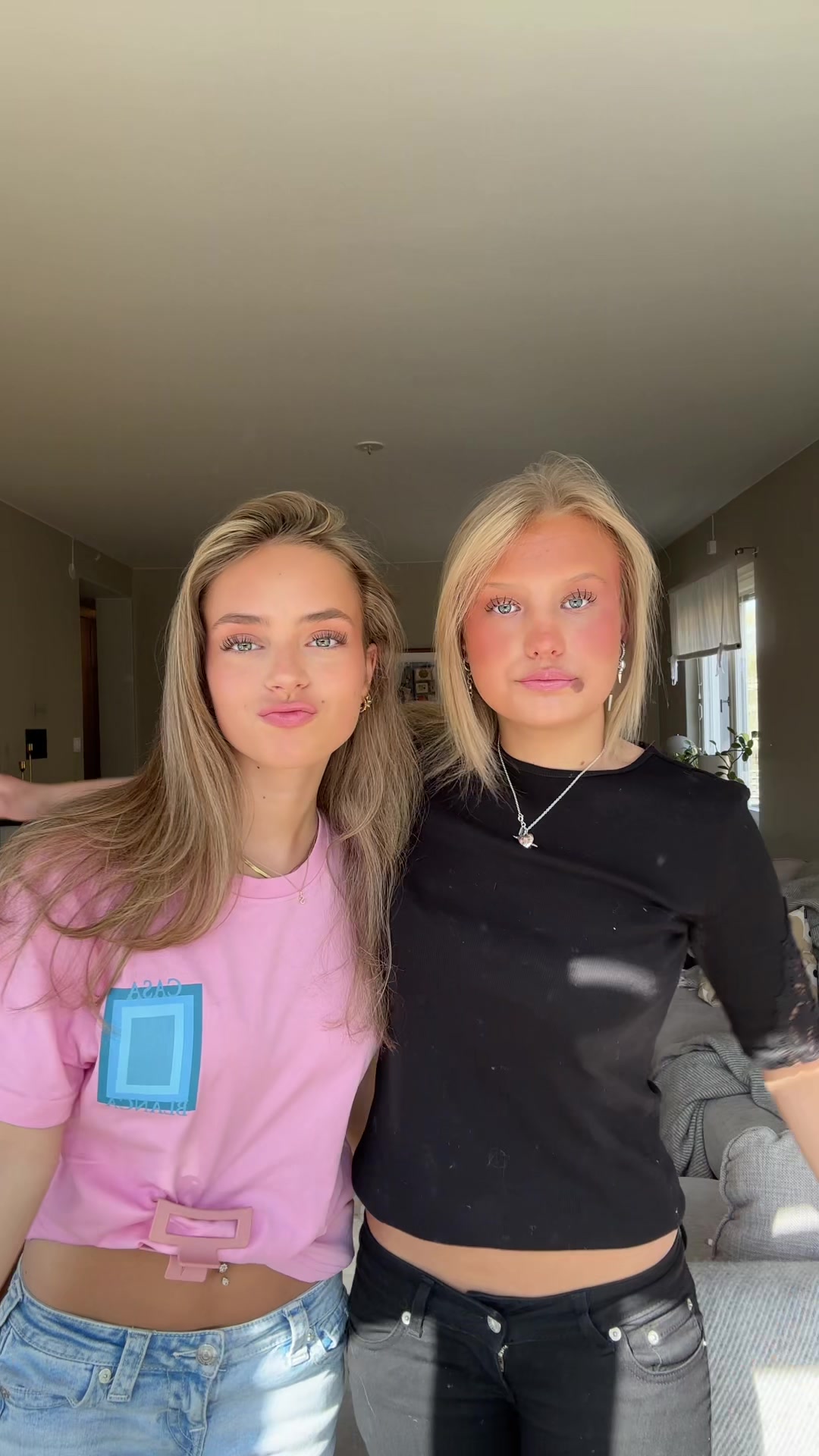 @𝒮