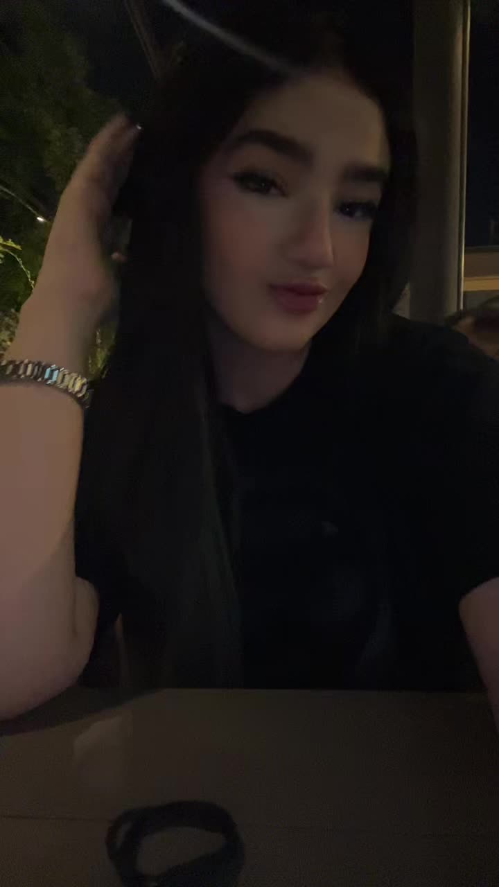 @👧🏻