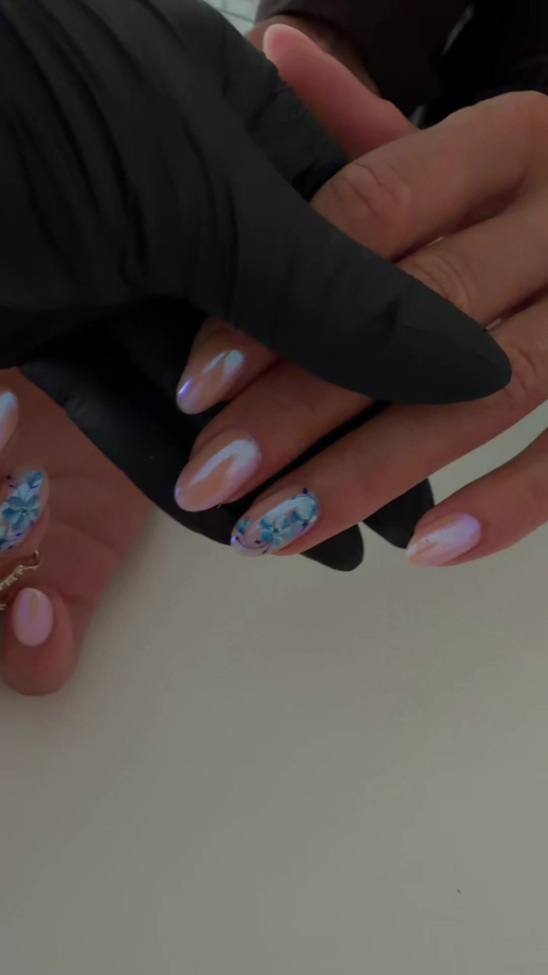 @ViolaViolett_NailArtist