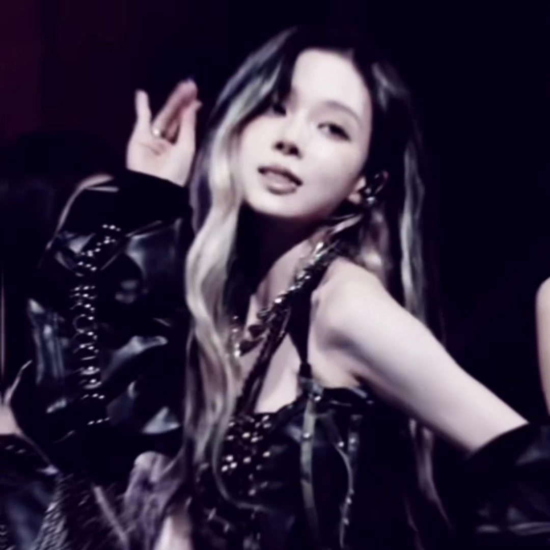 @vivi ❆。⋆❧
