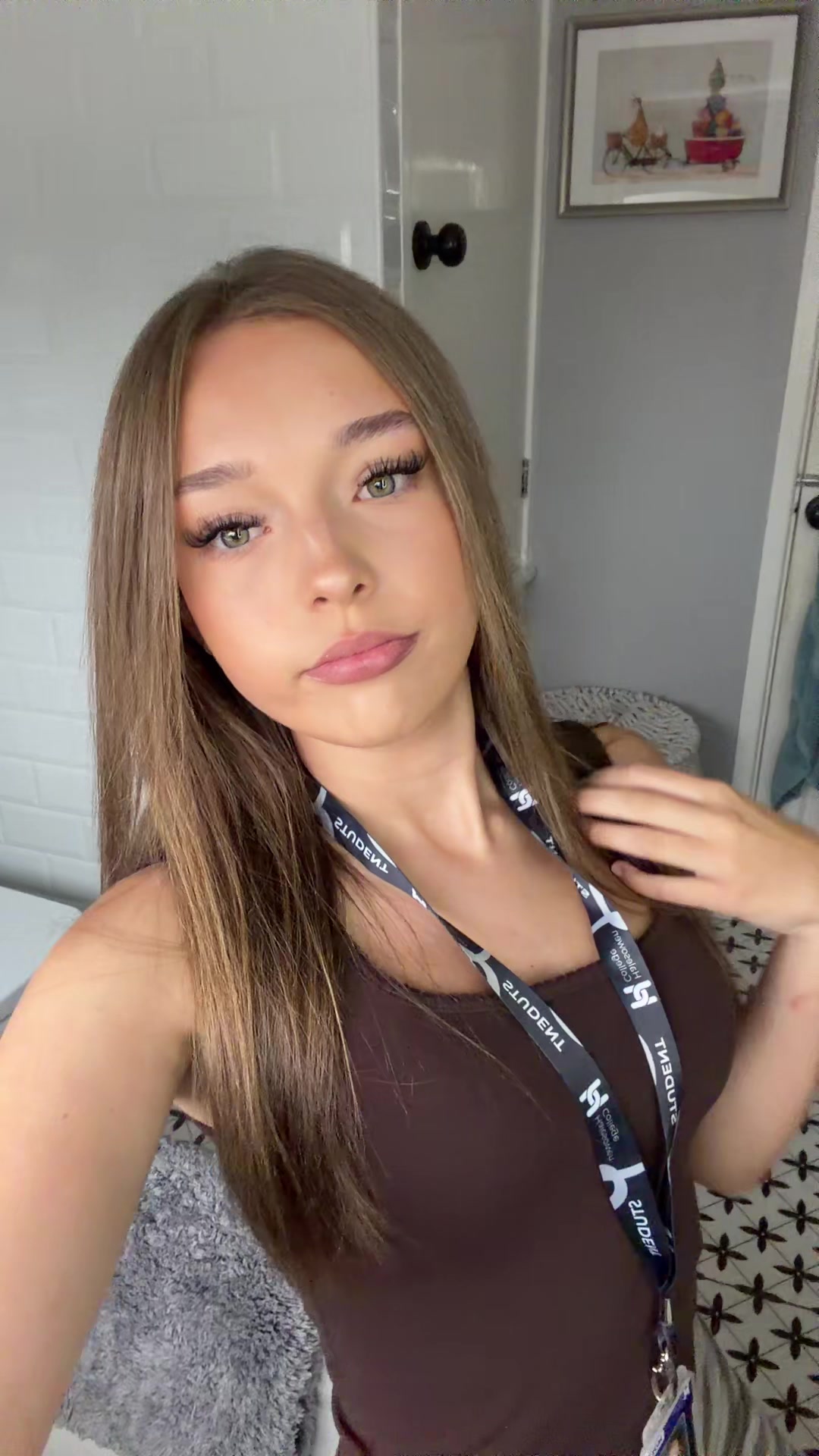 @⃟