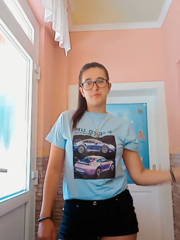 @eszti_08.21