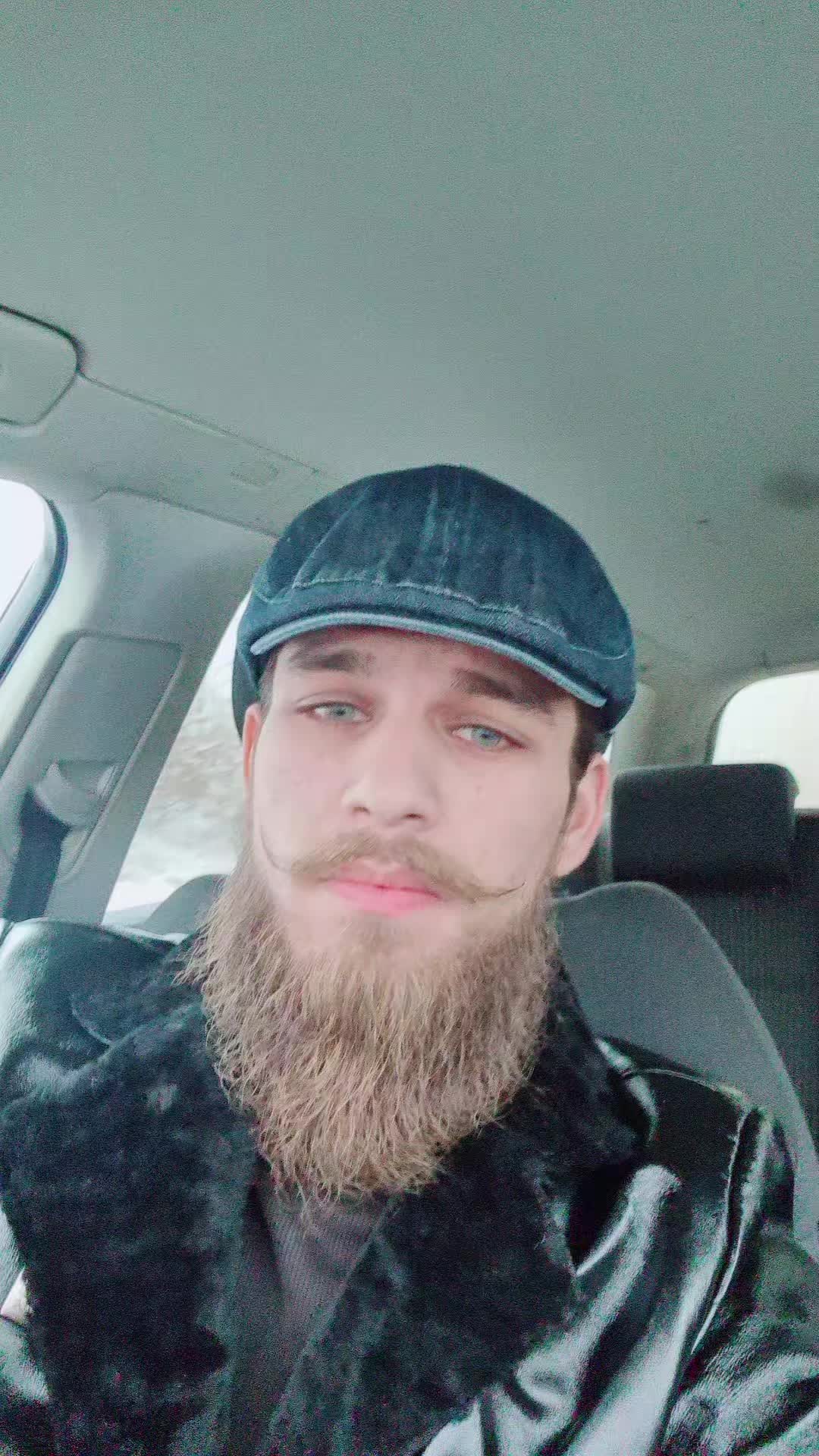 @Can_yaman99