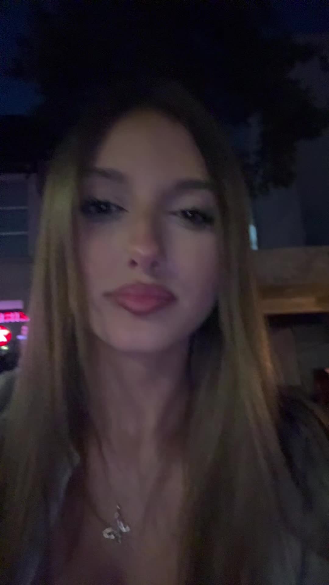 @𝓈𝒶𝓇𝒶🤍