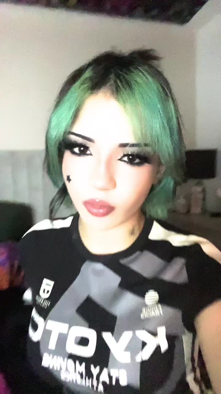 @Lexi🍃☮️